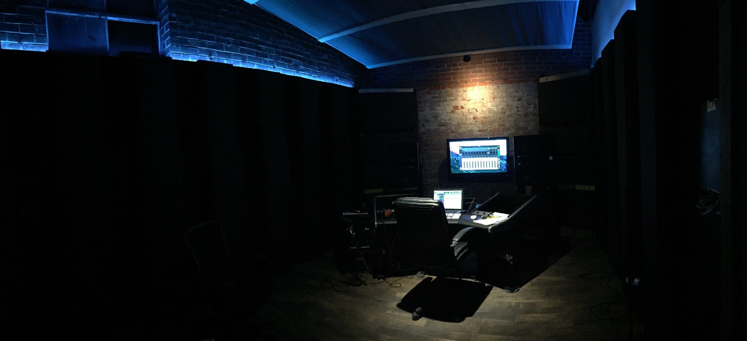 Studio B alive: finished world-class recording studio